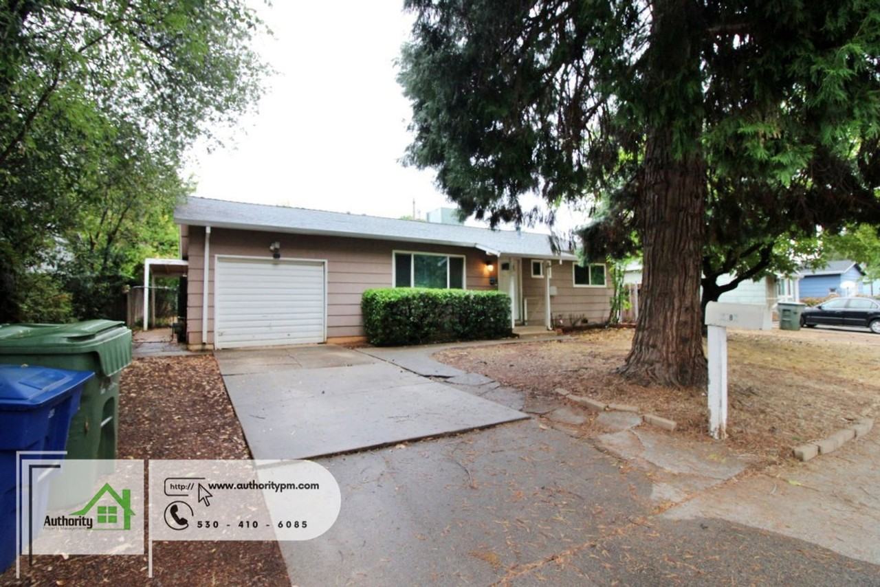 2082 Martian Way - Photo 3 of 14