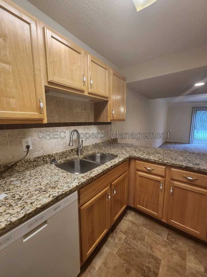 205 Andrea Ln - Photo 3 of 20
