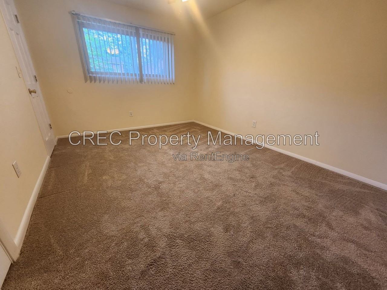 205 Andrea Ln - Photo 6 of 20
