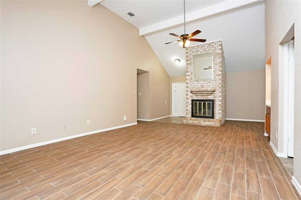 21623 Park York Dr - Photo 4 of 28