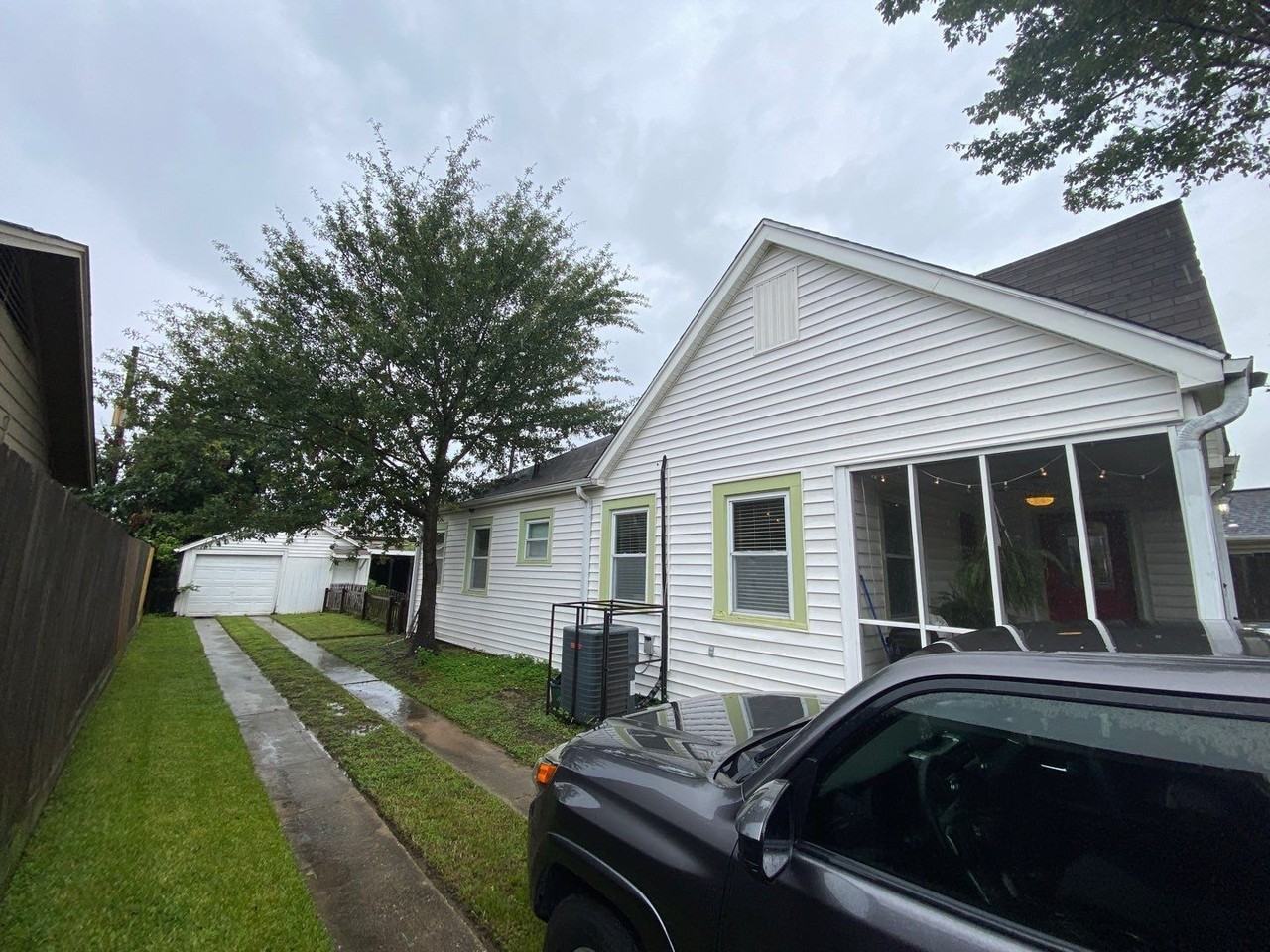 1005 Dorothy St - Photo 3 of 14