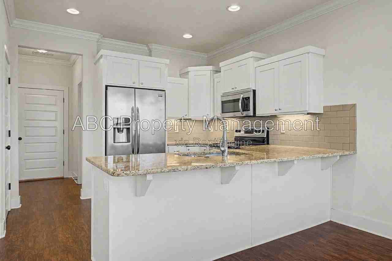 3110 Sw Riverstone Ave - Photo 4 of 22