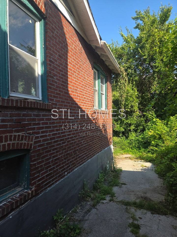 3422 Lucas And Hunt Rd - Photo 3 of 34