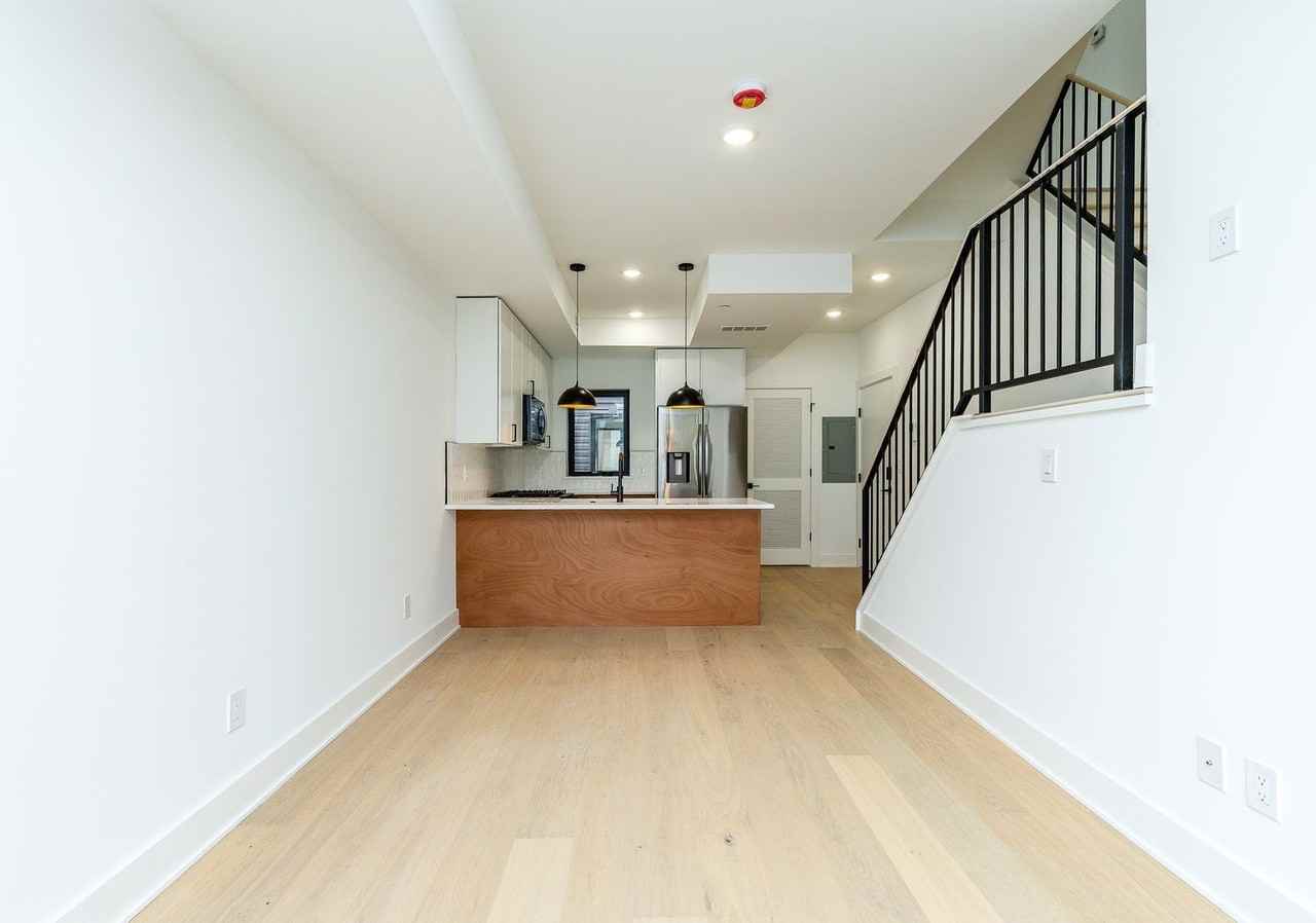 807 N 17th St #D - Photo 7 of 30