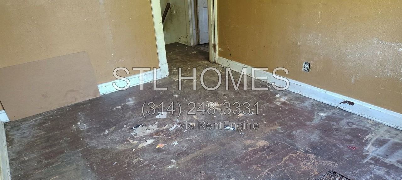 5257 Alcott Ave - Photo 6 of 10