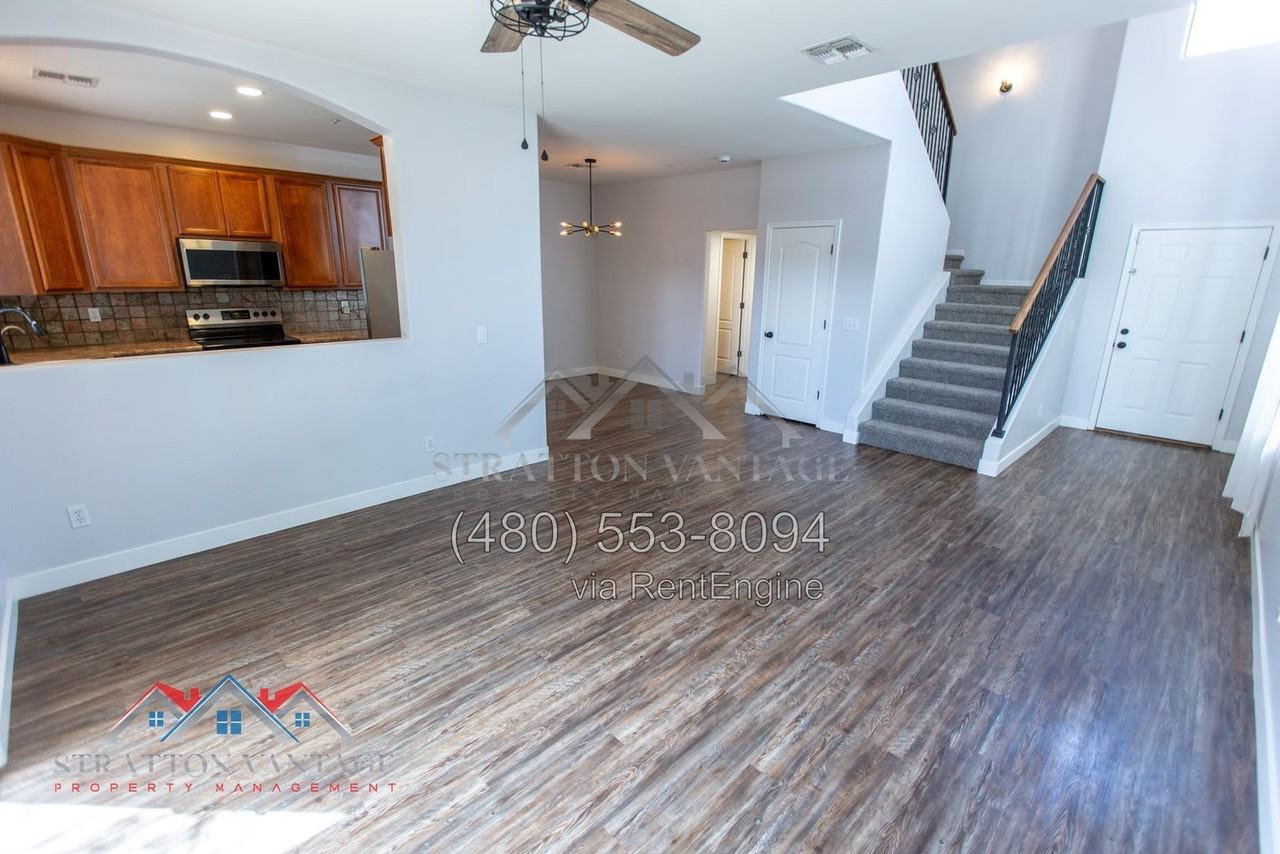 3440 N 38th St #107 - Photo 3 of 41