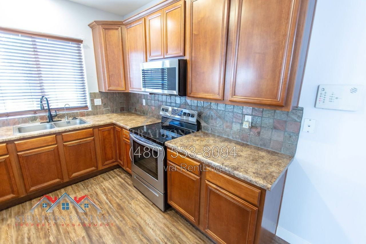 3440 N 38th St #107 - Photo 5 of 41