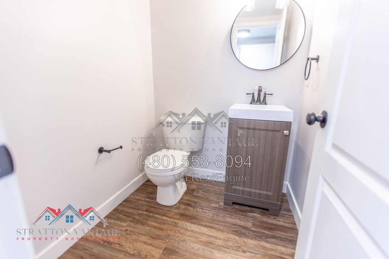 3440 N 38th St #107 - Photo 6 of 41