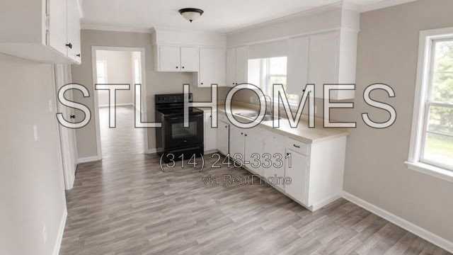844 Combs St - Photo 3 of 21