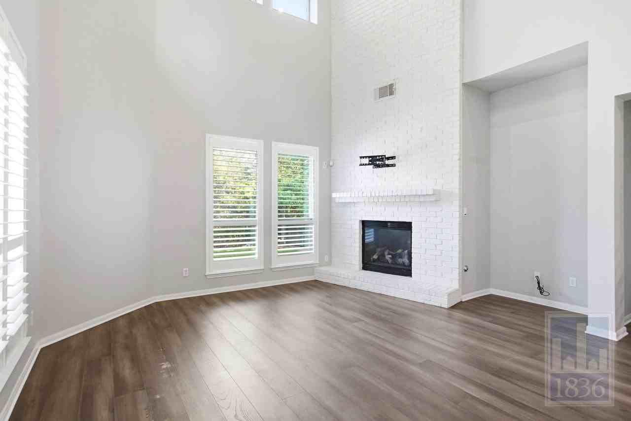6624 Nusser Ln - Photo 5 of 37