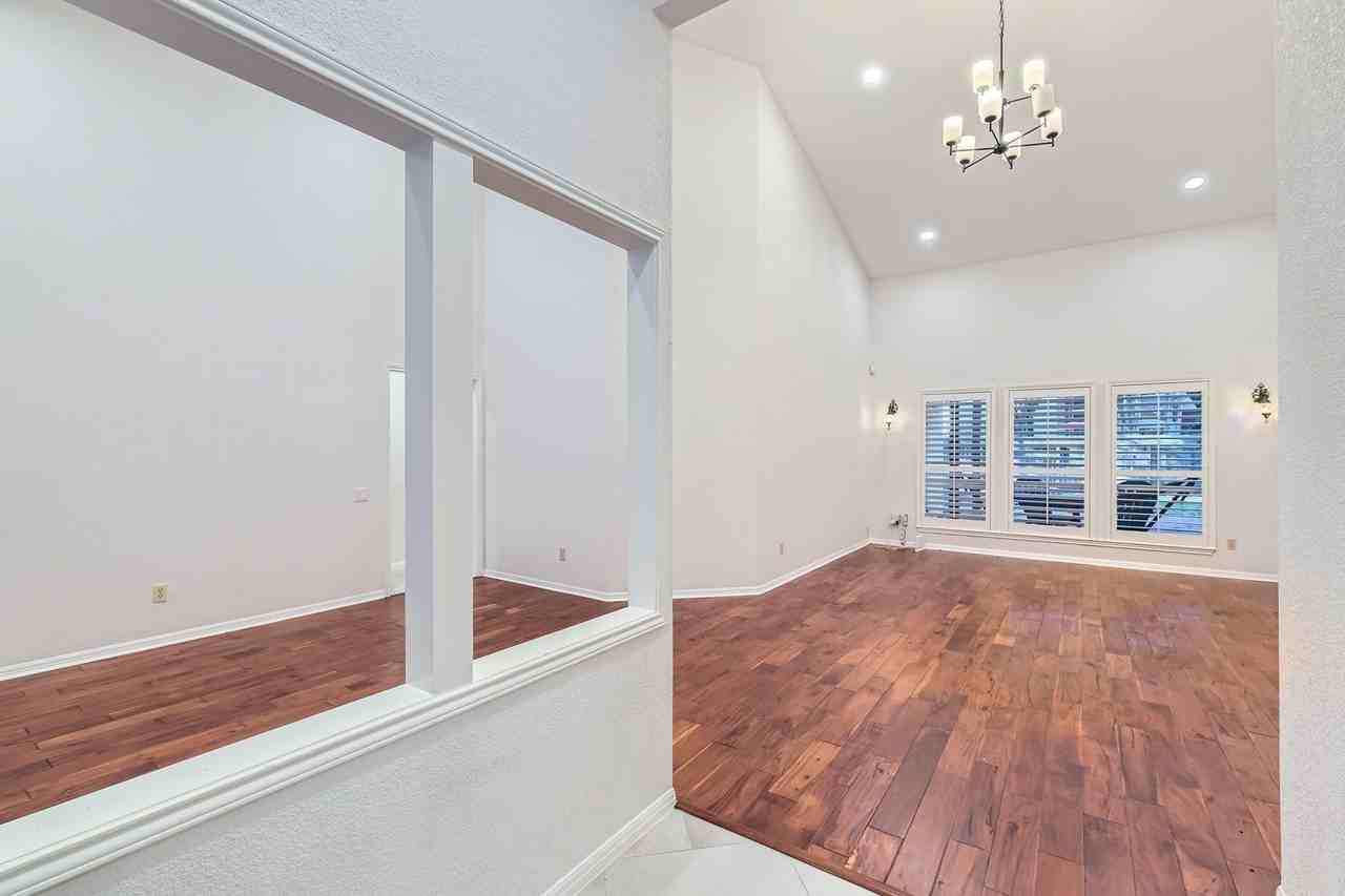 6428 Old Harbor Ln - Photo 4 of 29