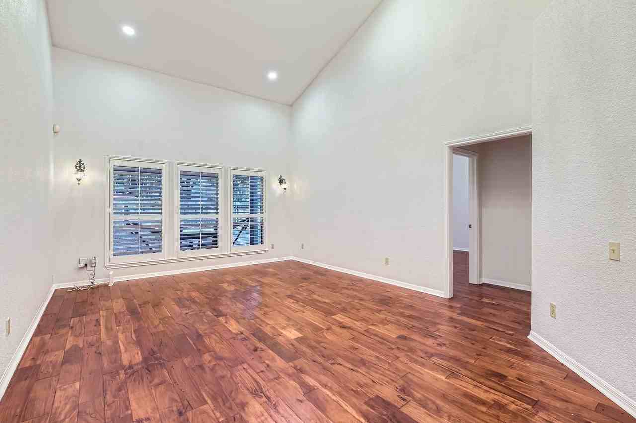 6428 Old Harbor Ln - Photo 6 of 29
