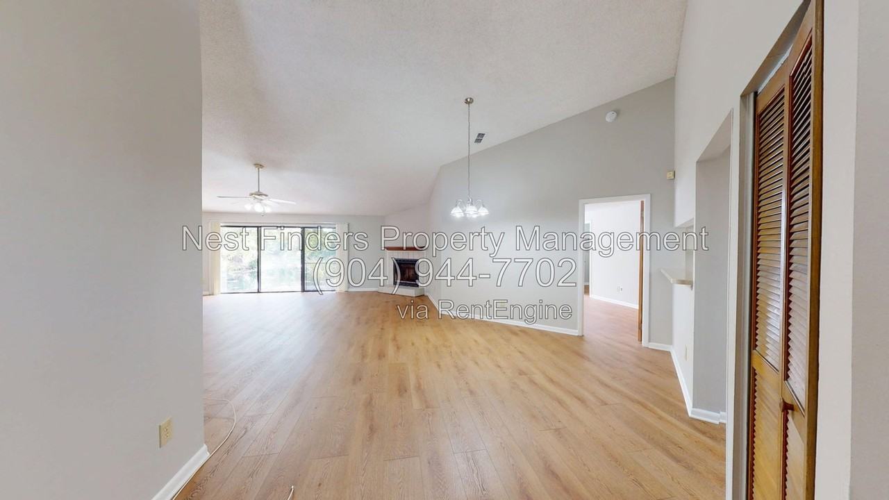 11290 Southbury Pl - Photo 4 of 25