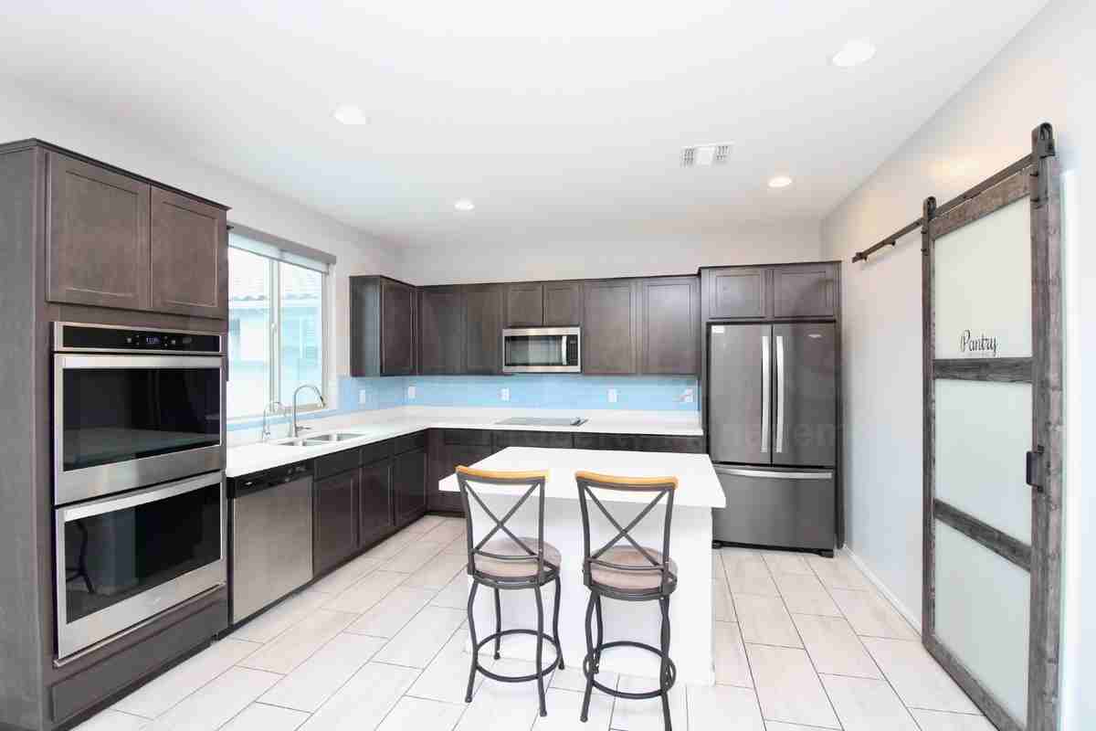 7115 W Solano Dr S - Photo 4 of 25