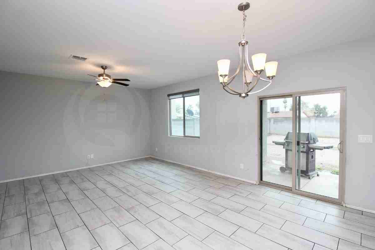 7115 W Solano Dr S - Photo 5 of 25