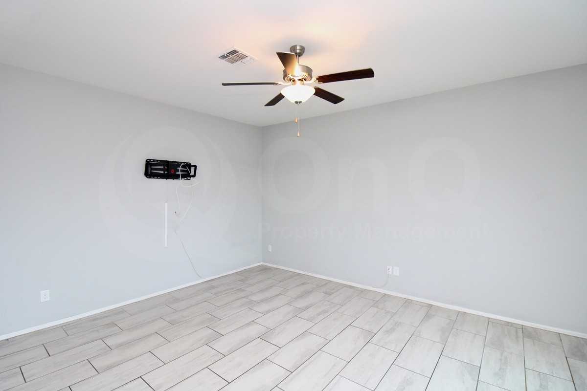 7115 W Solano Dr S - Photo 6 of 25