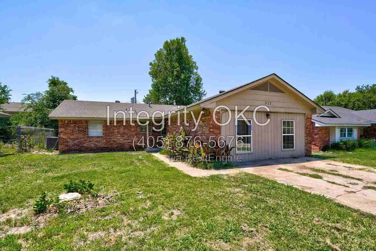 977 Barkley Cir - Photo 3 of 50