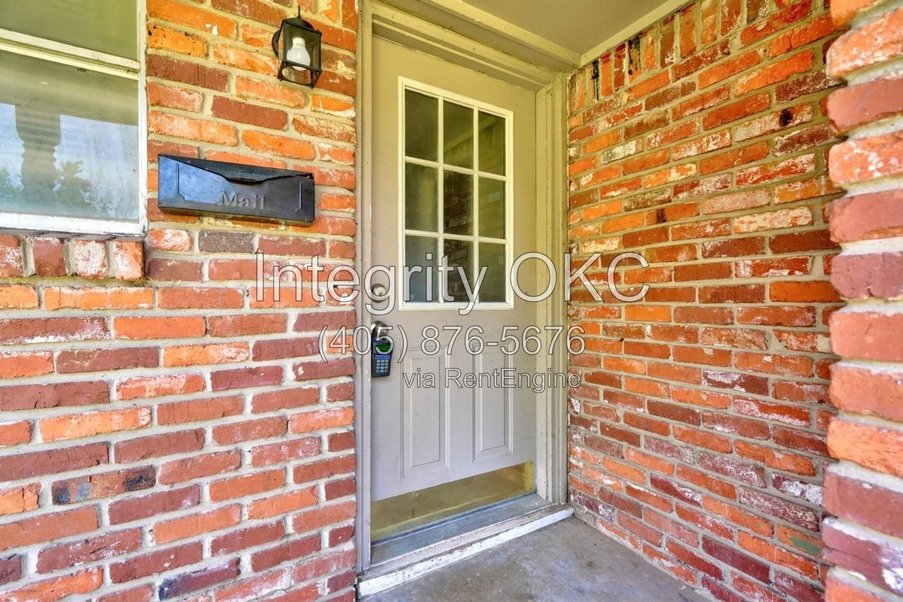 977 Barkley Cir - Photo 4 of 50
