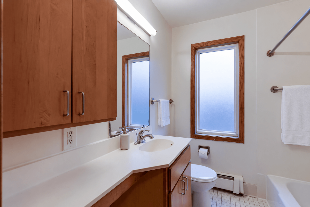 Rolling Hills Apartments - Photo 4 of 45