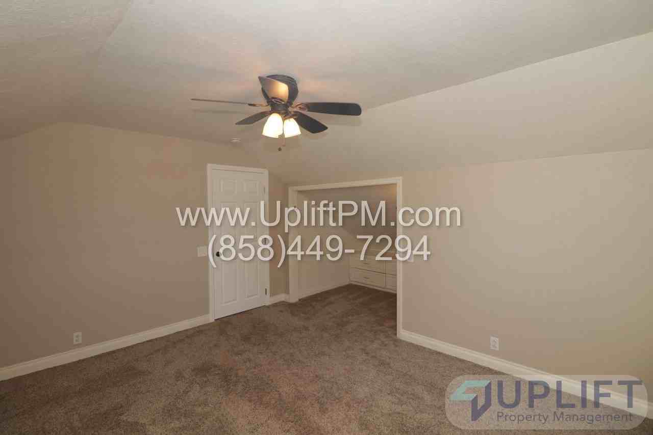320 3rd St - Photo 5 of 20