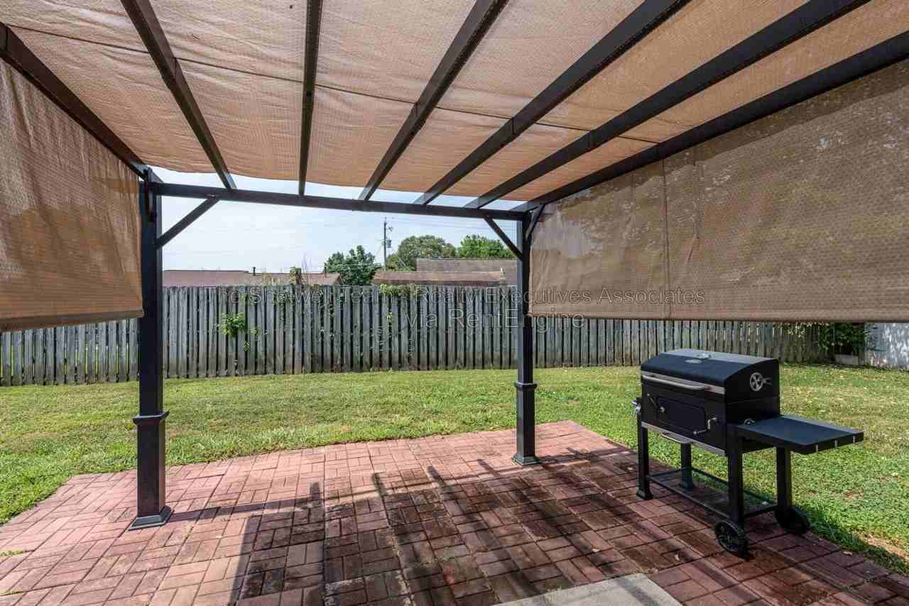 4255 Vercelli Ln - Photo 3 of 12