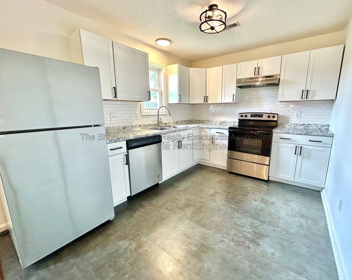 4255 Vercelli Ln - Photo 7 of 12