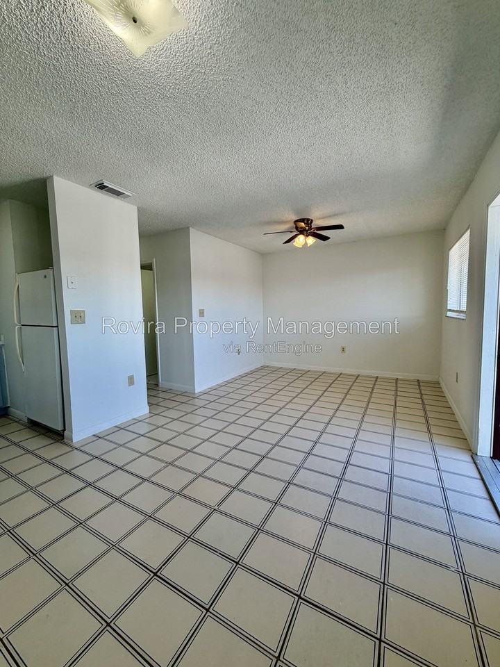 10790 Sw 3rd St #13 - Photo 4 of 11