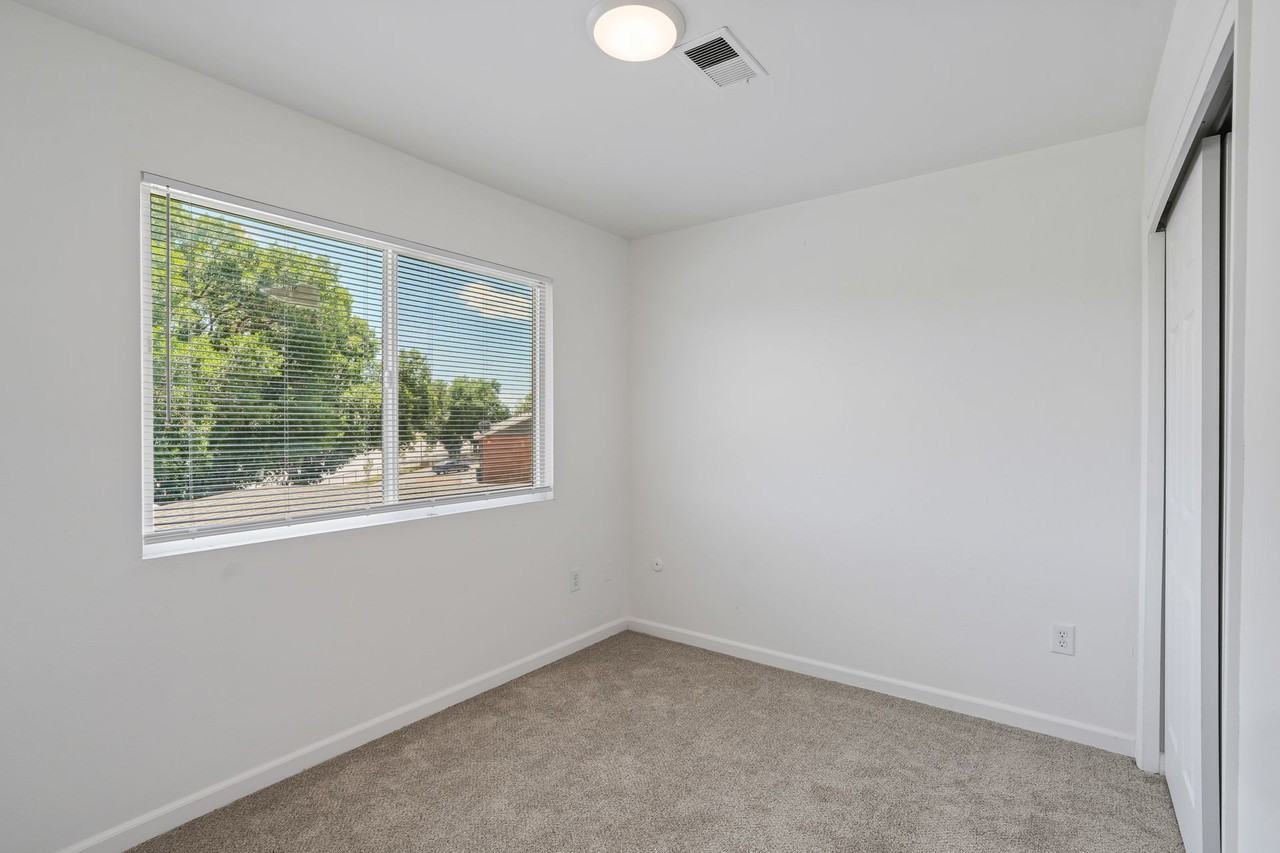1328 S Coffman St #5 - Photo 5 of 30
