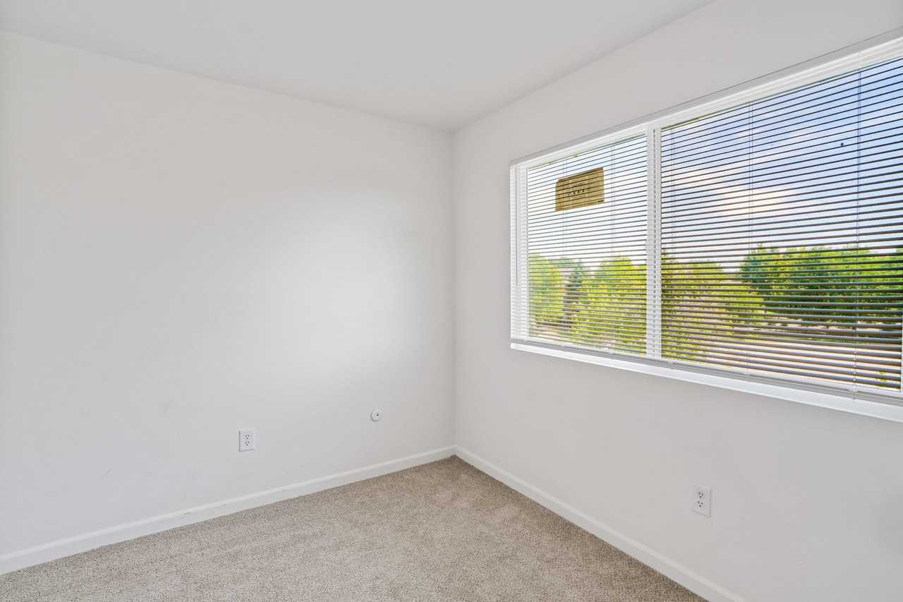 1328 S Coffman St #5 - Photo 6 of 30