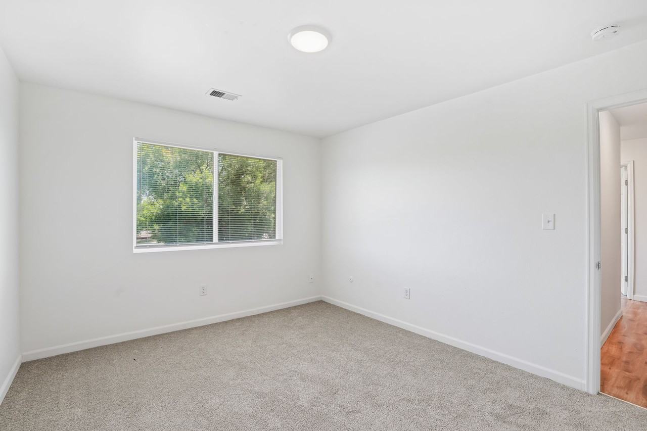 1328 S Coffman St #5 - Photo 7 of 30
