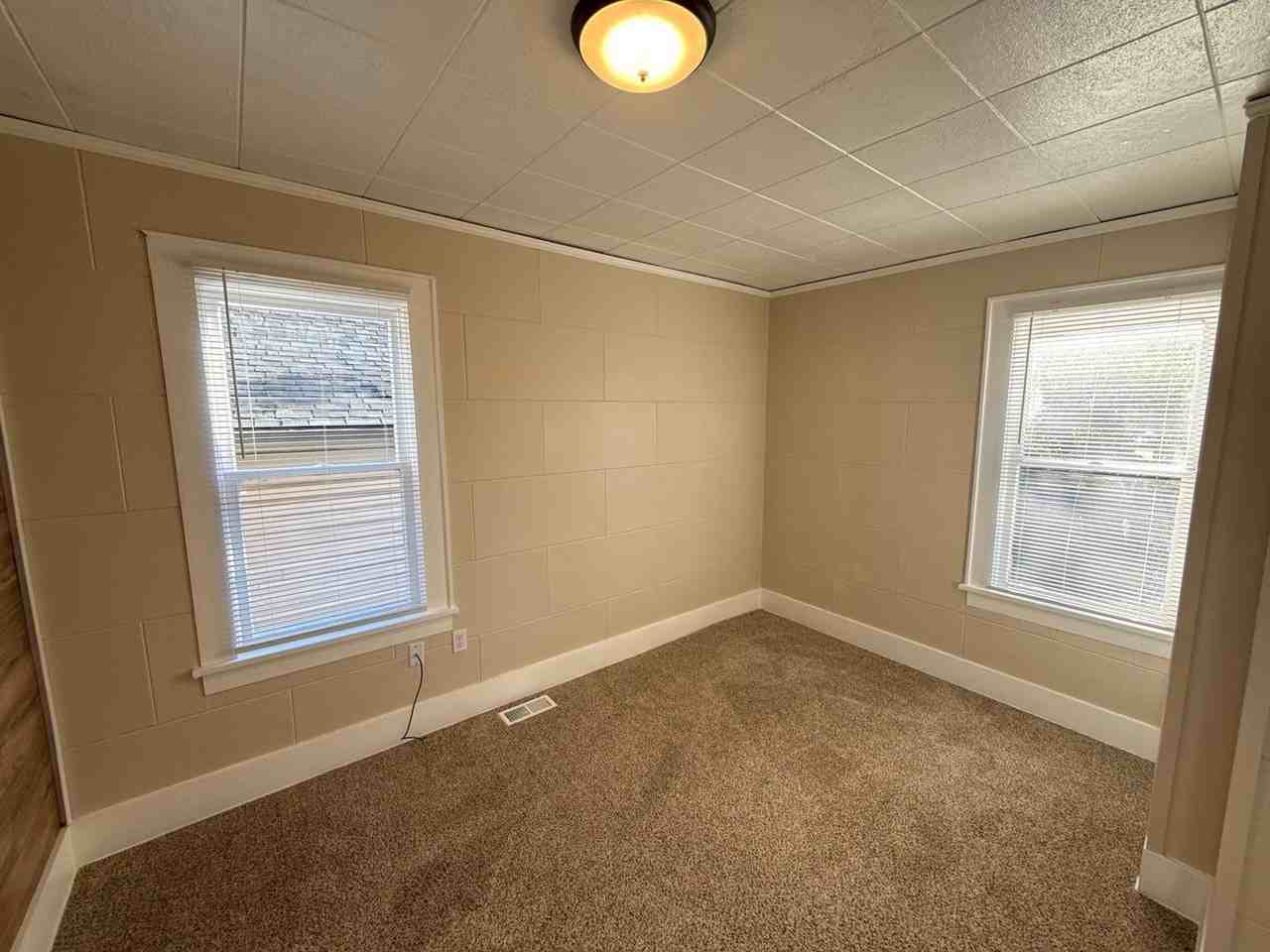505 Nw Polk Ave #2 - Photo 4 of 8