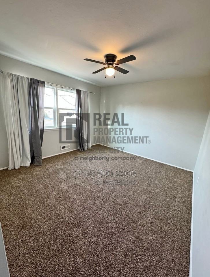 1017 Constitution Rd - Photo 7 of 19