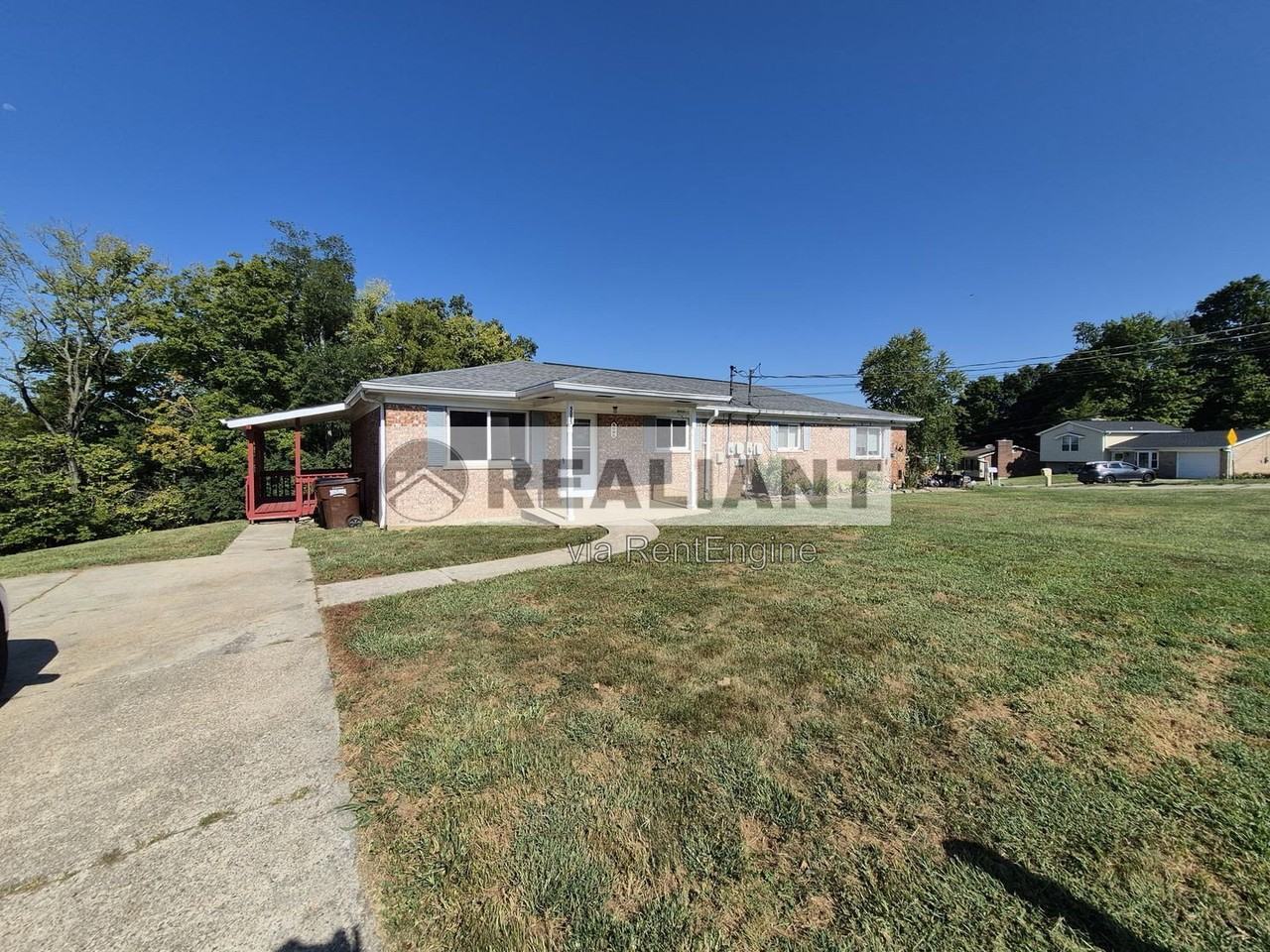 5085 Wooddale Dr - Photo 2 of 17
