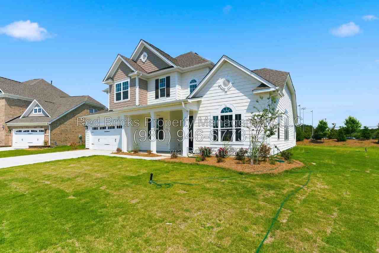 4016 Dahlia Dr - Photo 4 of 50