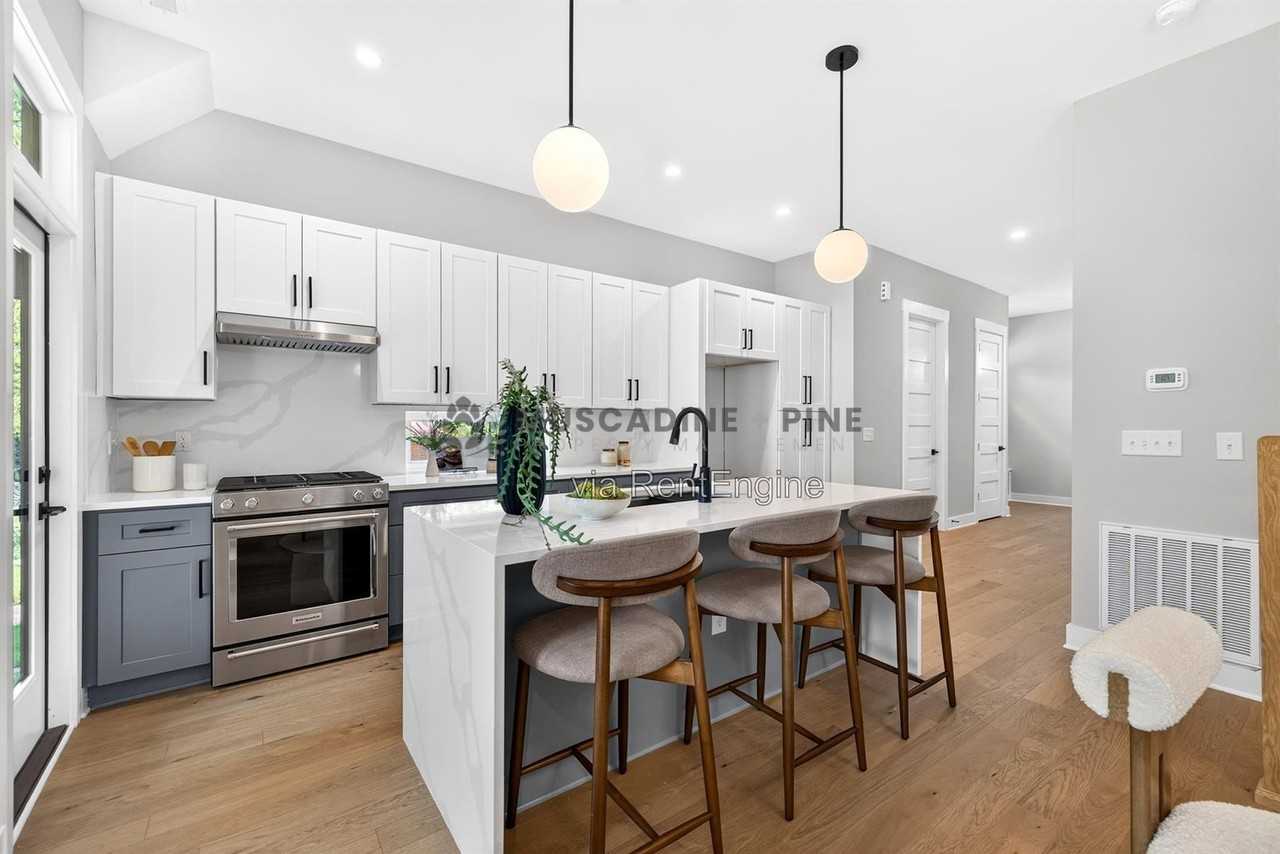 543 Bragg St - Photo 4 of 21