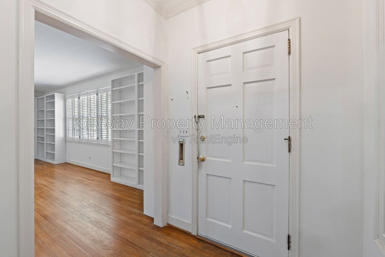822 Johns Rd - Photo 3 of 26