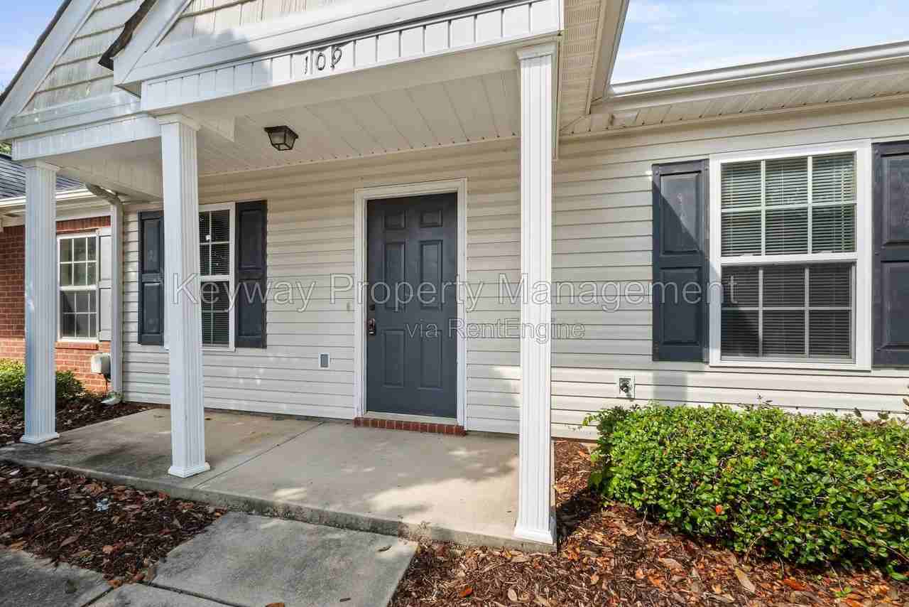 109 Kousa Ln - Photo 3 of 21