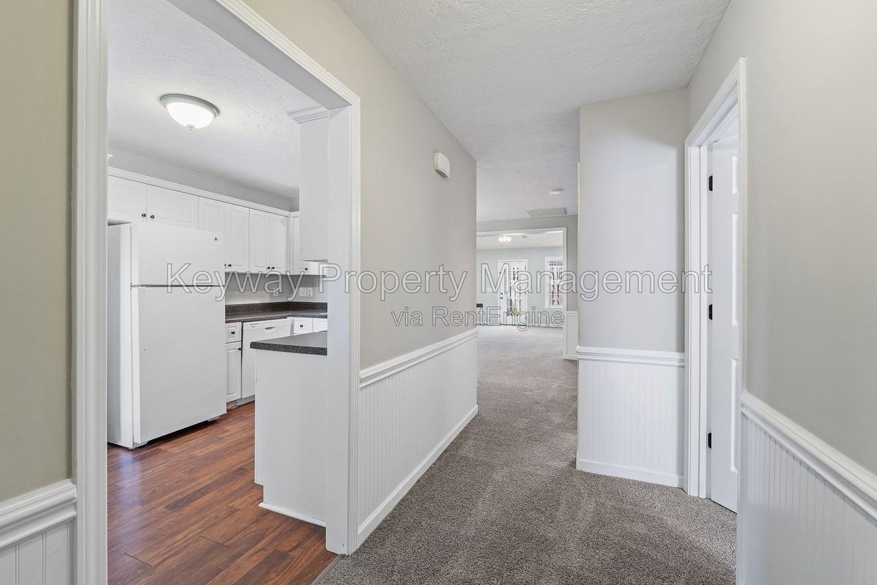 109 Kousa Ln - Photo 4 of 21