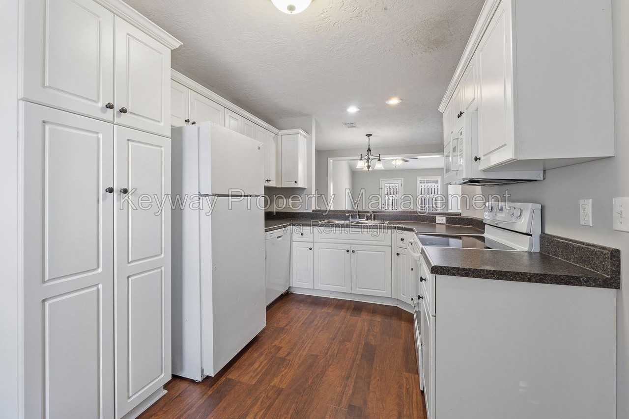 109 Kousa Ln - Photo 5 of 21