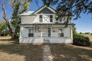 featured image of 1530 33rd Ln