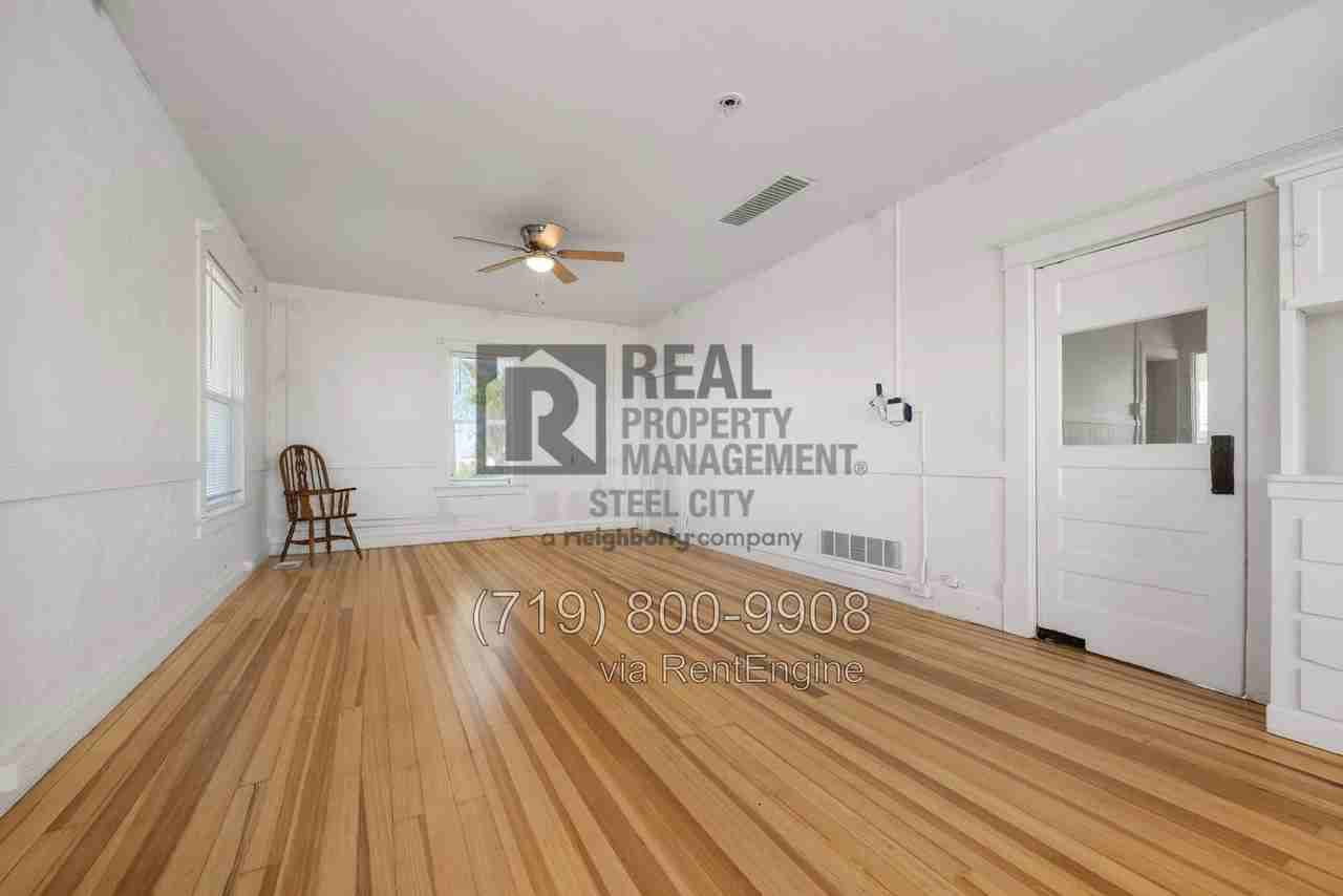 1530 33rd Ln - Photo 5 of 38