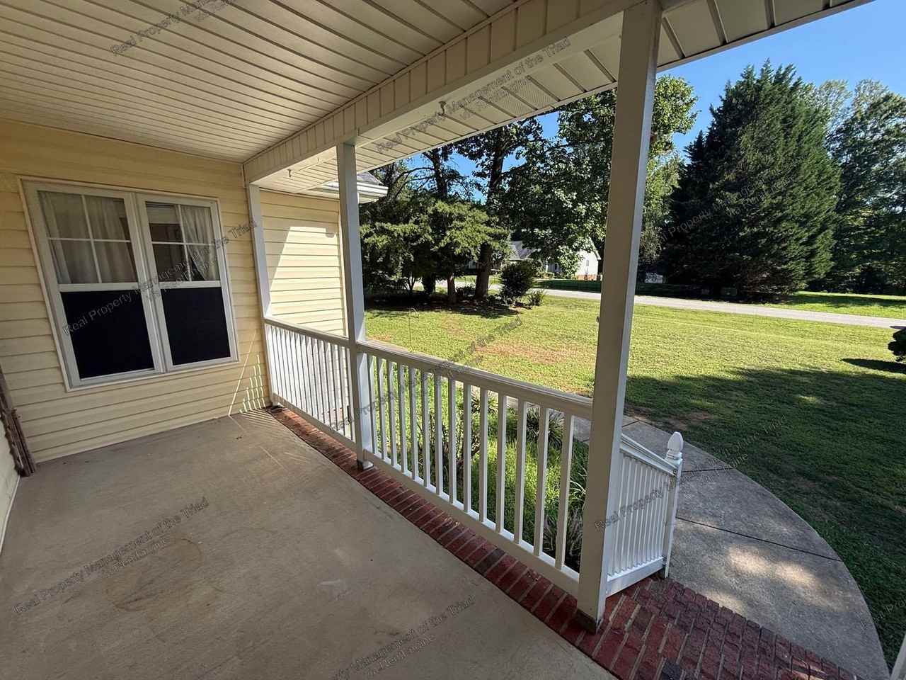 4307 Marchwood Dr - Photo 2 of 23