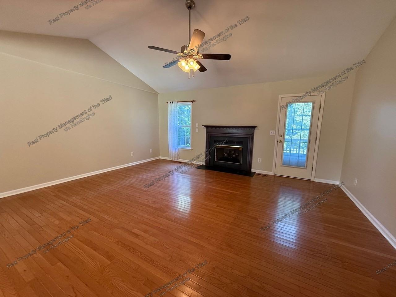 4307 Marchwood Dr - Photo 5 of 23
