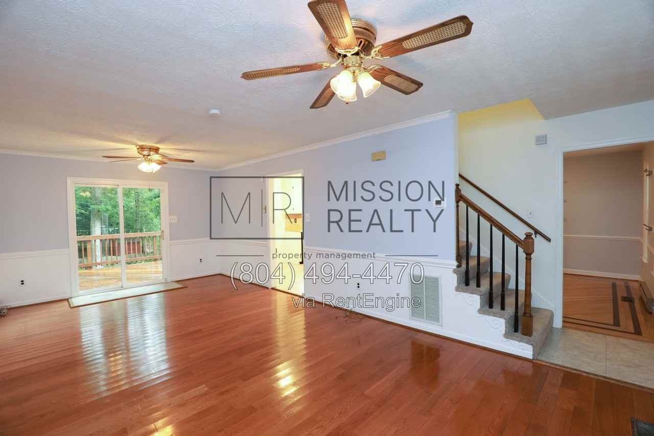 1503 King Charles Ct - Photo 5 of 24
