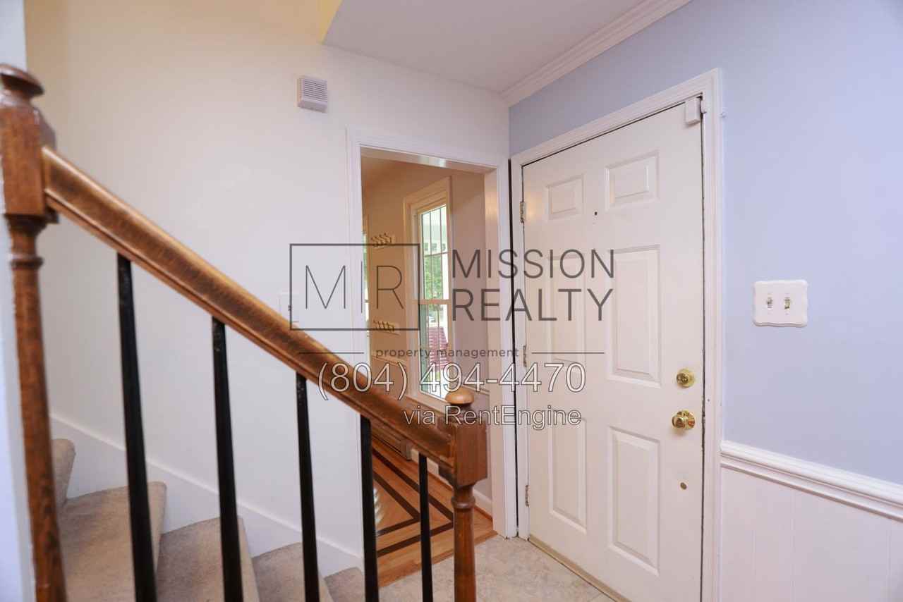 1503 King Charles Ct - Photo 6 of 24