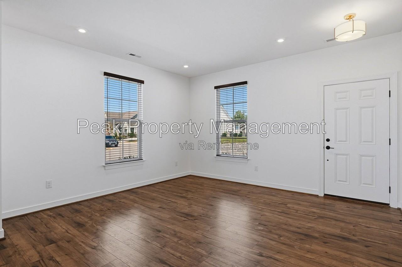 1801 Galley Pl - Photo 4 of 28