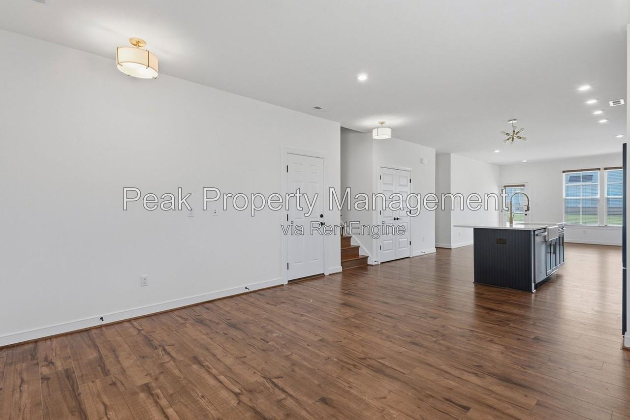 1801 Galley Pl - Photo 5 of 28