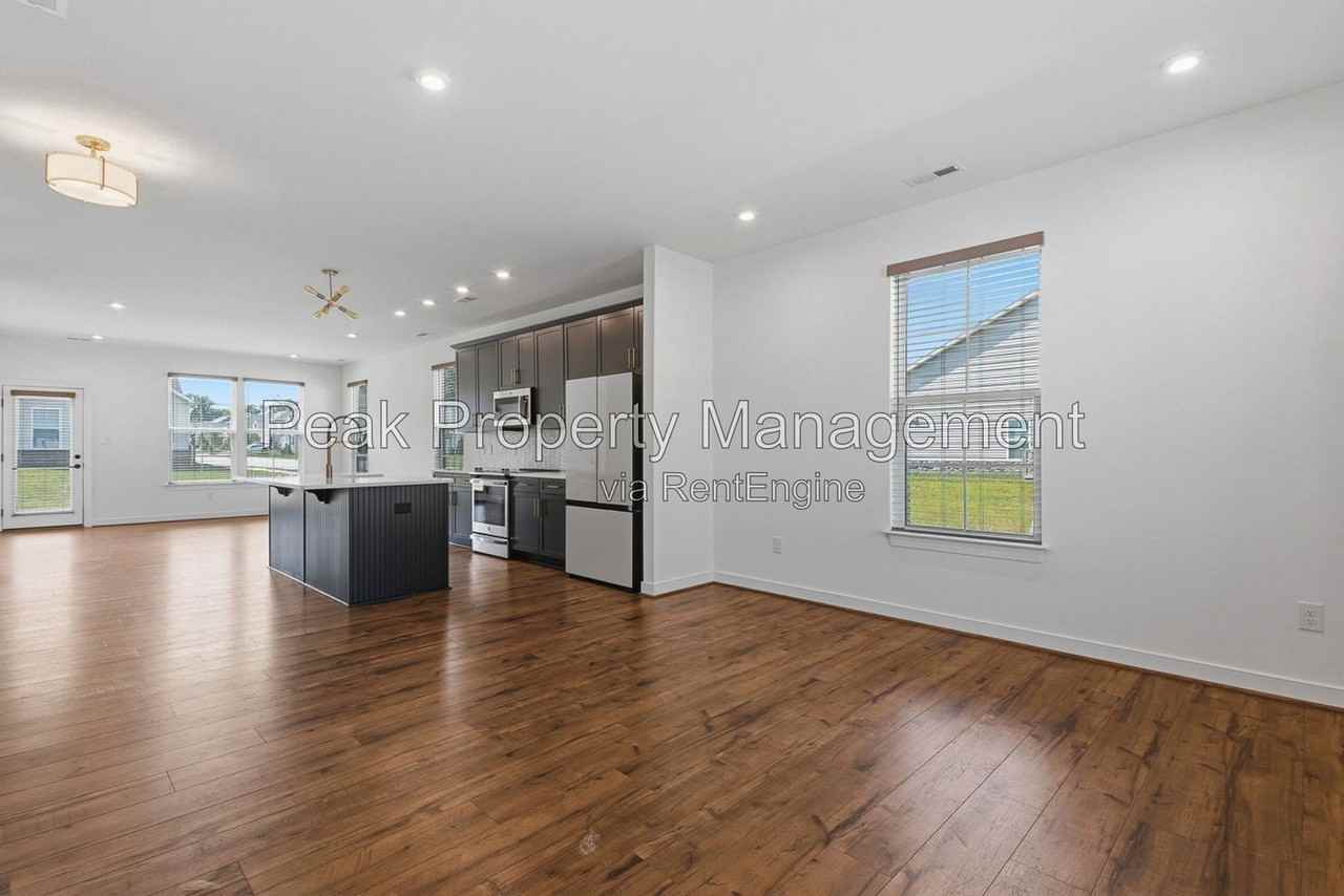 1801 Galley Pl - Photo 7 of 28