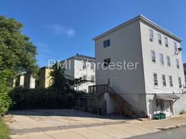 featured image of 174 Ingleside Ave #2