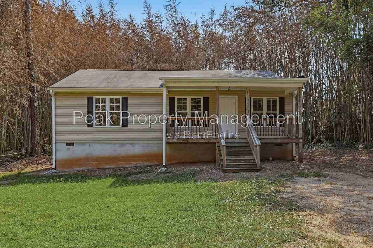 7201 Bennington Rd - Photo 2 of 22